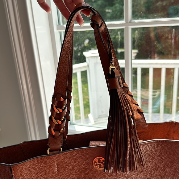 TORY BURCH Leather Wallet & Tote Bag. - Picture 8 of 16